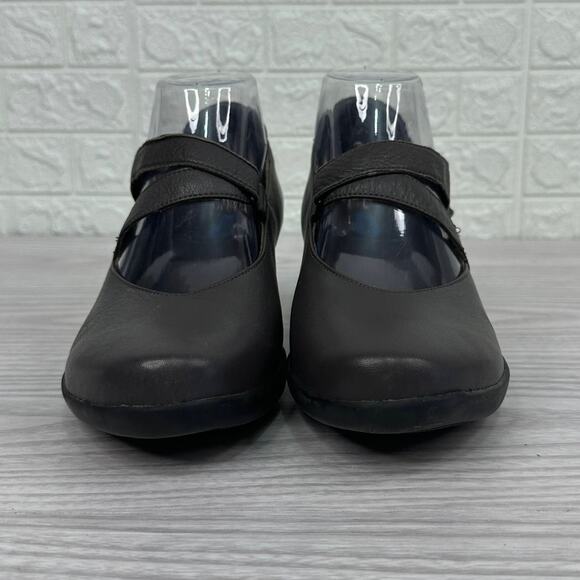 Wolky Mary Jane Pump Shoes SZ 38 Gray Black Hook Loop Strap Block Heels Leather - Picture 1 of 9